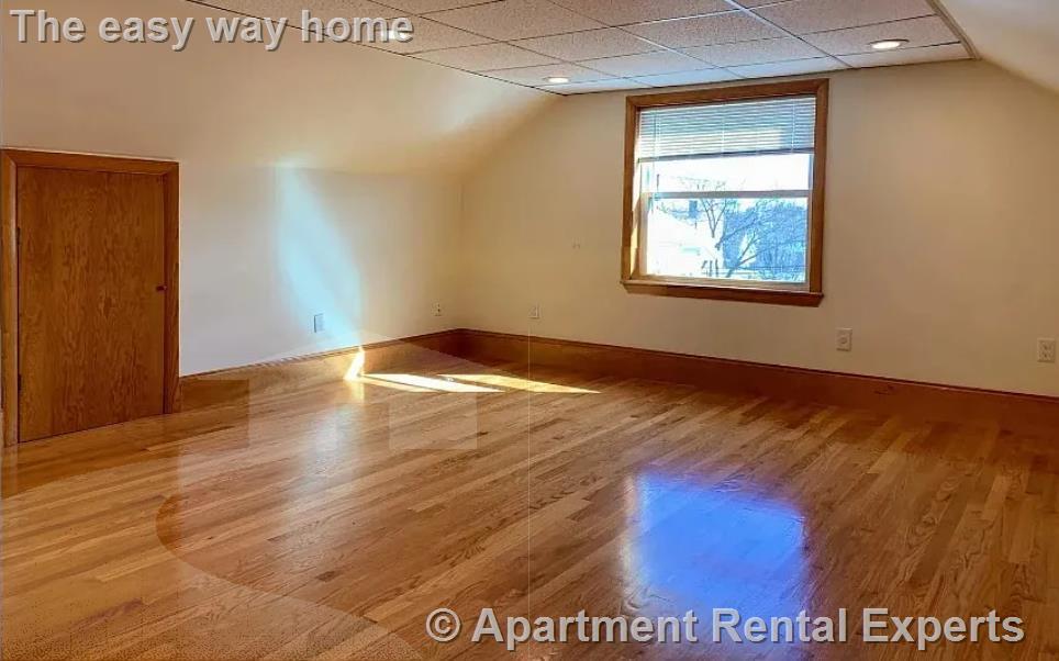 Building Photo - 19 Adams St