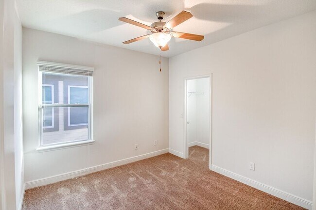 Building Photo - 14113 Walcott Avenue