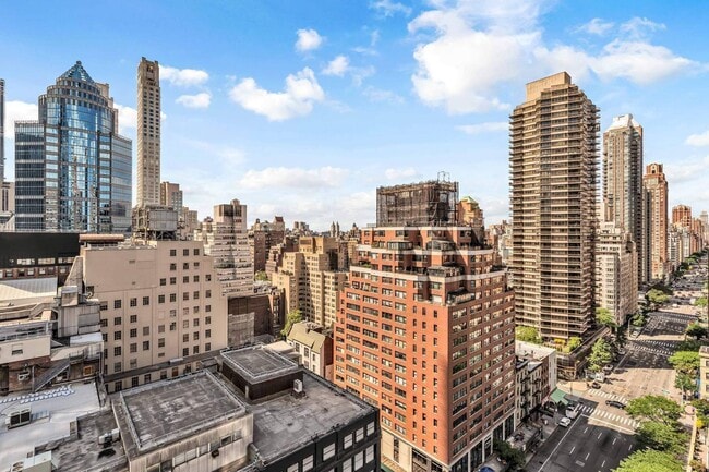 Building Photo - 205 E 59th St