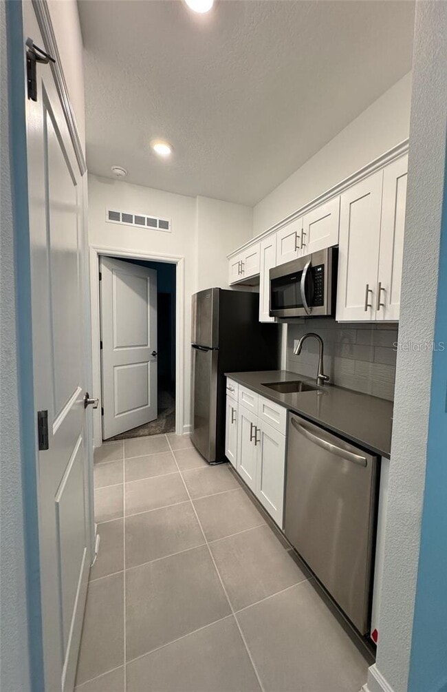 Building Photo - 1877 Blissful Dr