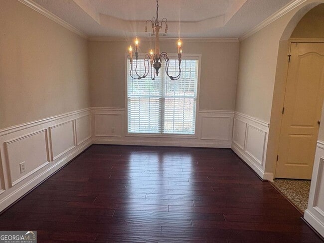 Building Photo - 616 Embassy Walk