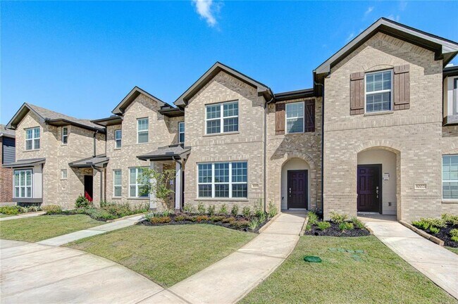 Building Photo - 8006 Scanlan Trce
