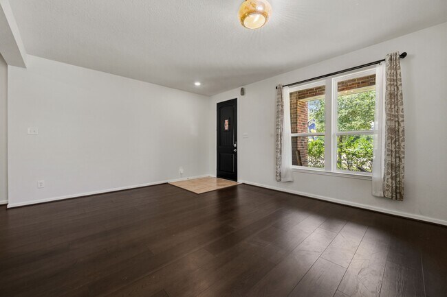 Building Photo - 20602 Pioneer Oak Ln