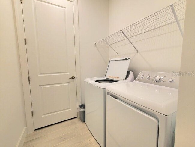 Building Photo - 16087 Ivy Rdg Ct