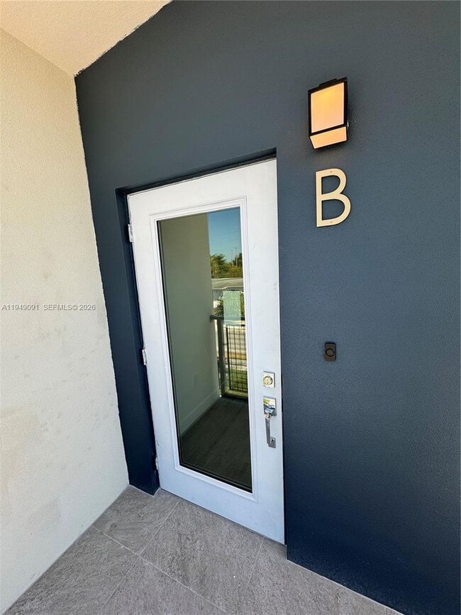 Building Photo - 526 NW 6th St