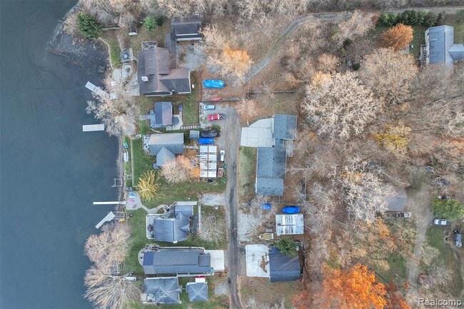 Building Photo - 8165 Leonard Dr