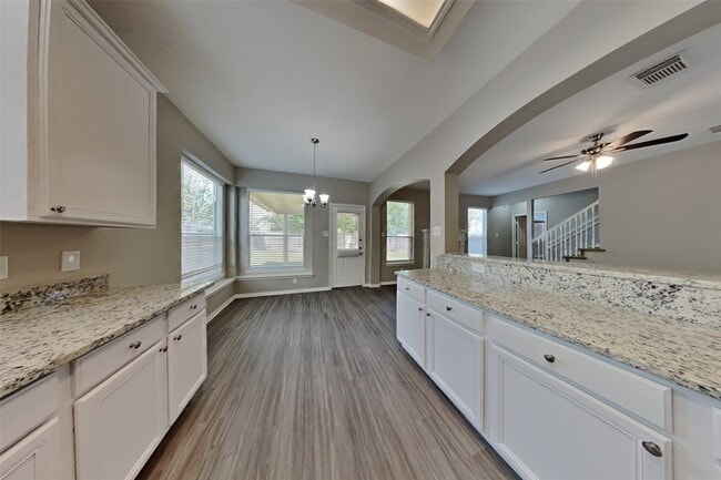 Building Photo - 3511 Glenhill Dr