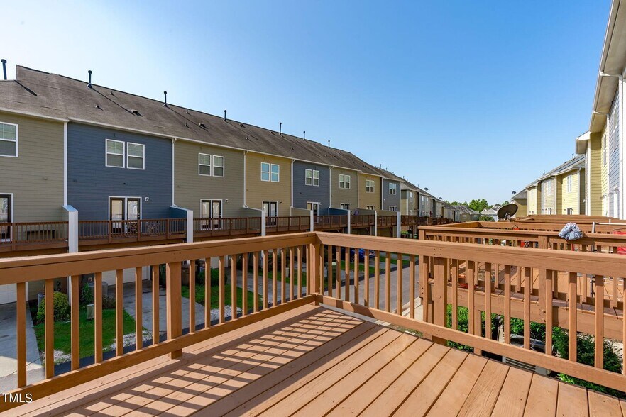 2nd floor patio - 228 Dove Cottage Ln