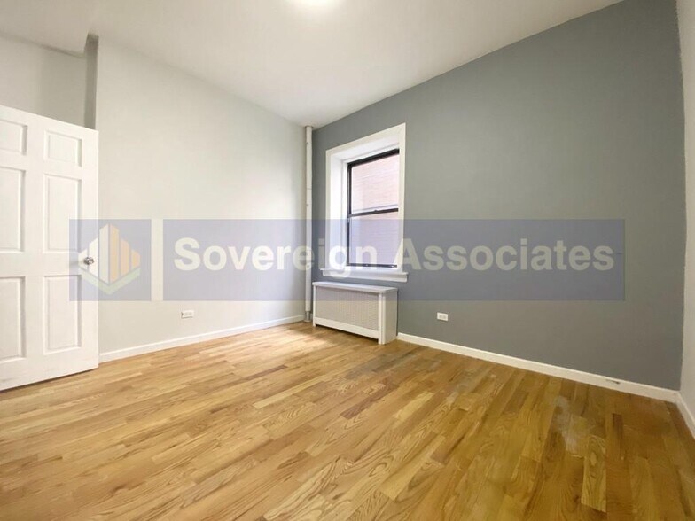 Building Photo - 235 W 103rd St