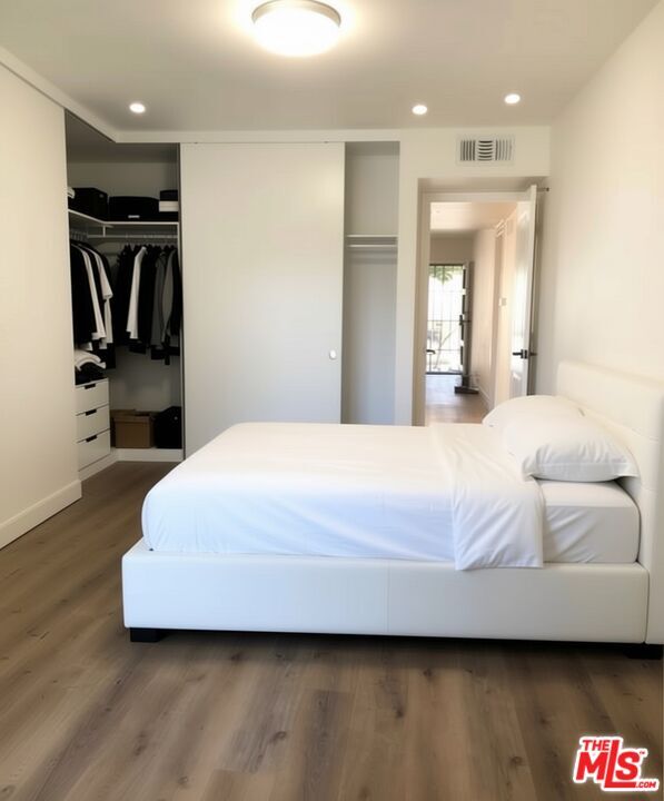 Building Photo - 9647 Spyglass Ave