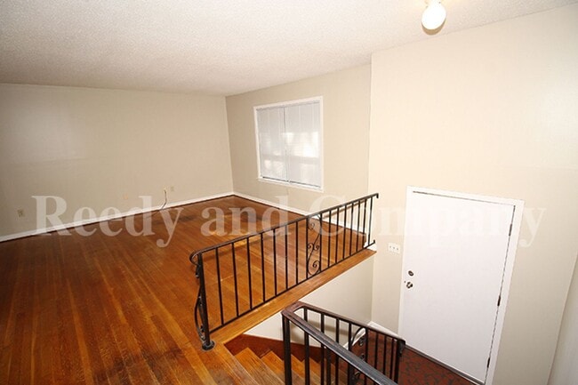 Building Photo - 3635 W Big Bend Dr