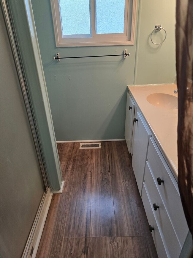 Building Photo - 3 bed 2 bath Mobile Home for rent  Rent in Grants Pass