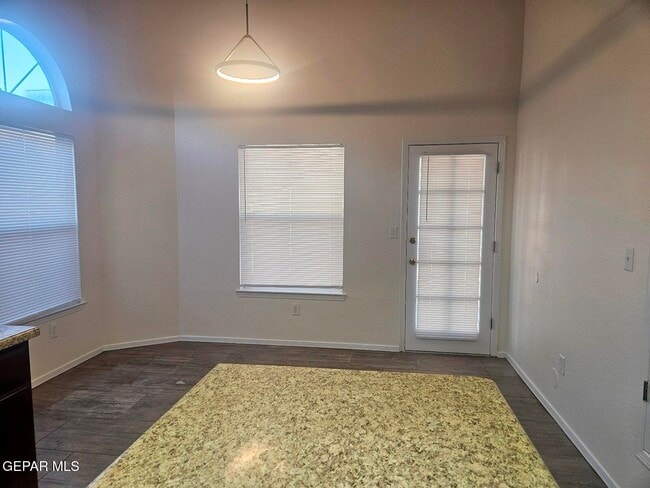 Building Photo - 12353 Golden Sun Dr