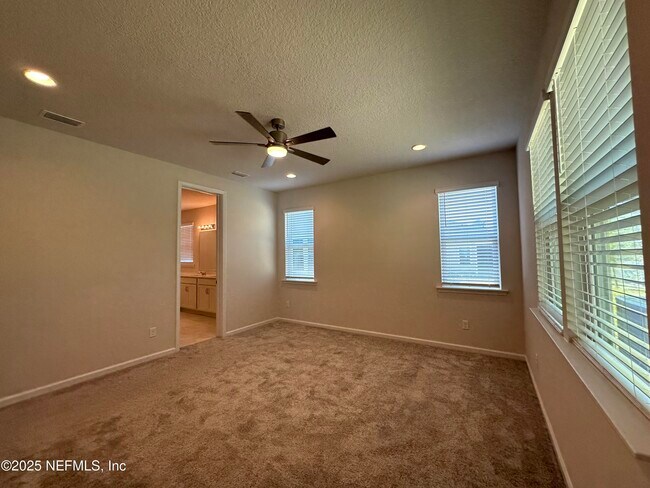 Building Photo - 282 Little Bear Run
