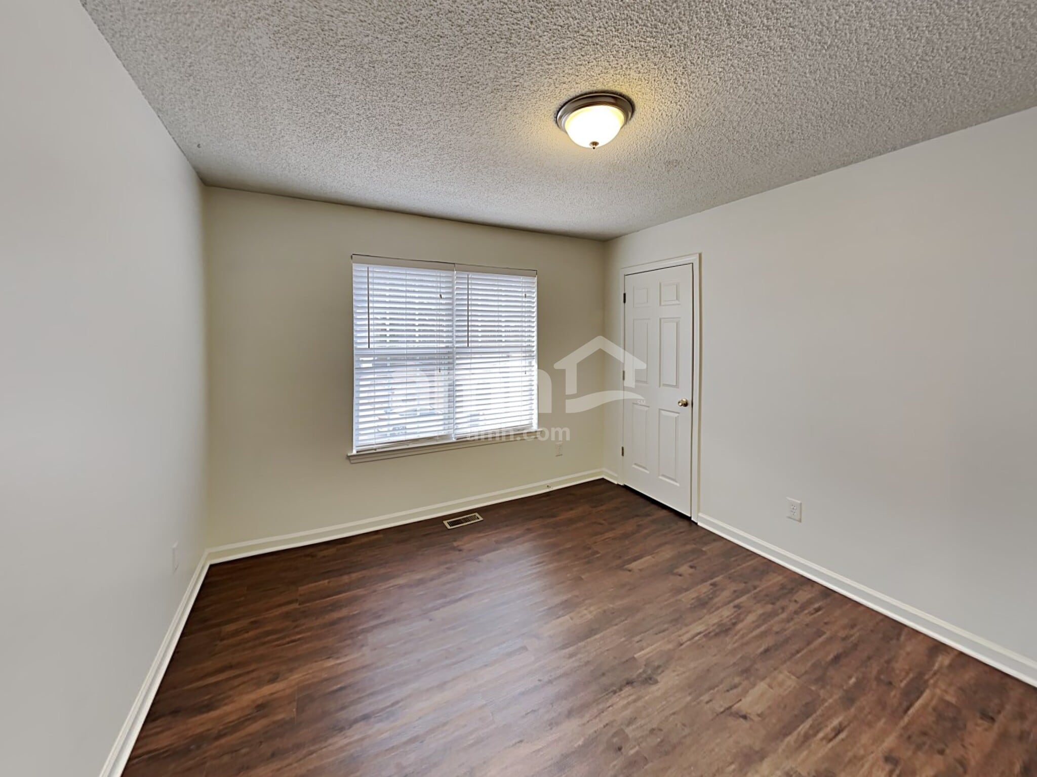 Building Photo - 652 Settlers Ridge Ln