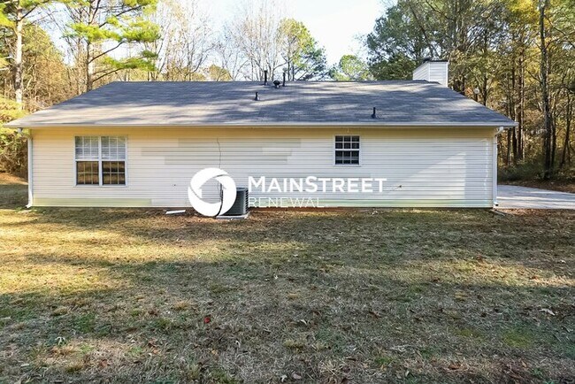 Building Photo - 3 Bedroom Pet-Friendly Home in Ellenwood, GA with Main Street Renewal