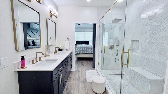 Building Photo - 2708 Sunnycreek Ln