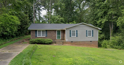 Building Photo - 1431 Hiawassee Dr