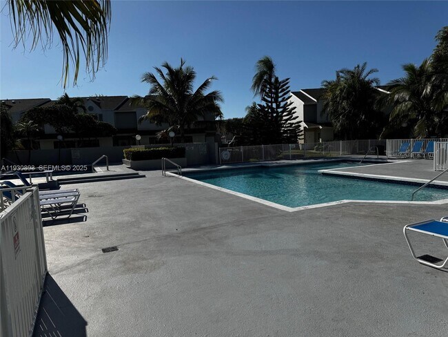 Building Photo - 17500 NW 67th Pl