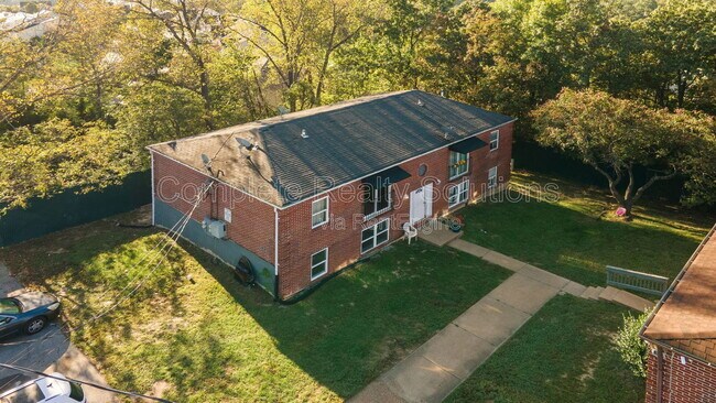 Building Photo - 334 Mt Everest Dr