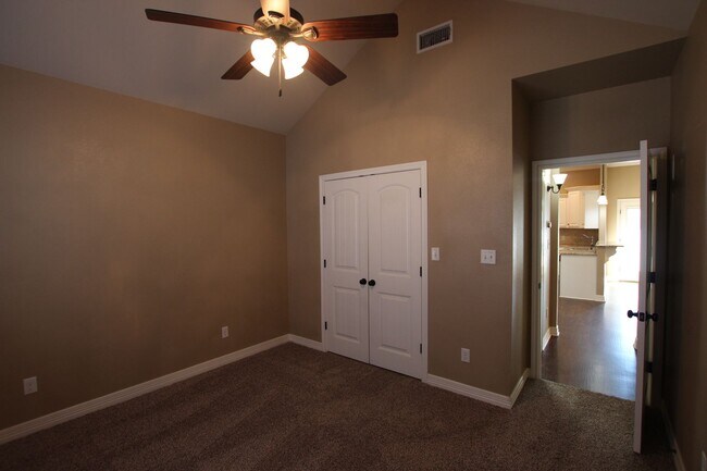 Building Photo - Gorgeous 3 Bed 2 Bath Home in Bullard! Coming Soon!