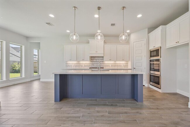 Building Photo - 26310 Meadow Bliss Wy