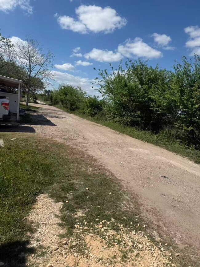 Building Photo - 6131 Fenske Ln