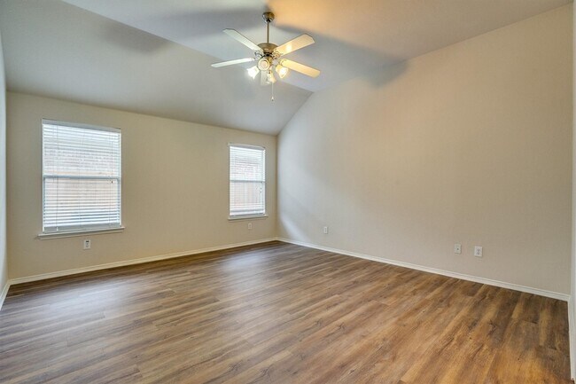 Building Photo - 5137 Bayridge Ct