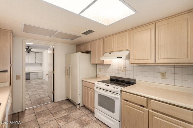 Building Photo - 12735 W Crystal Lake Dr