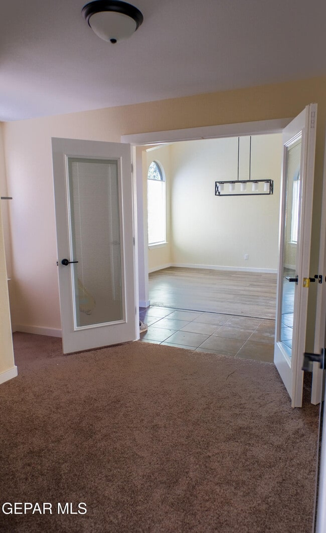 Building Photo - 14273 Hacienda Rock Dr