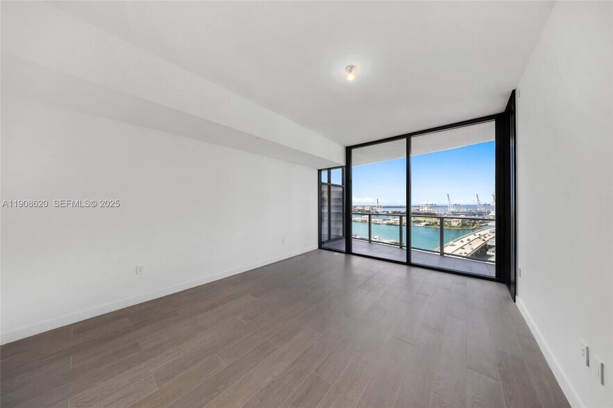 Building Photo - 500 Alton Rd