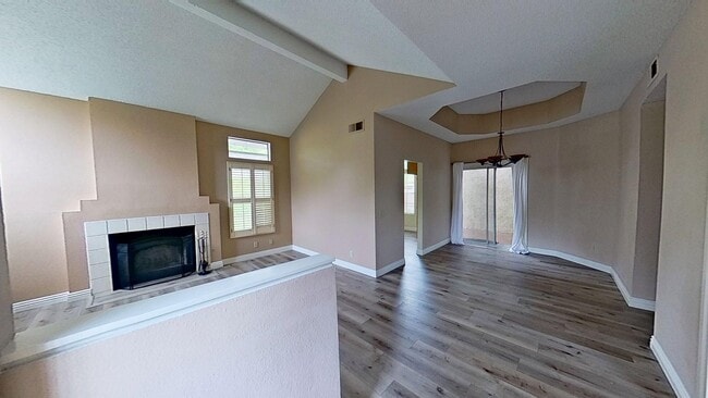 Building Photo - 806 S Sapphire Ln