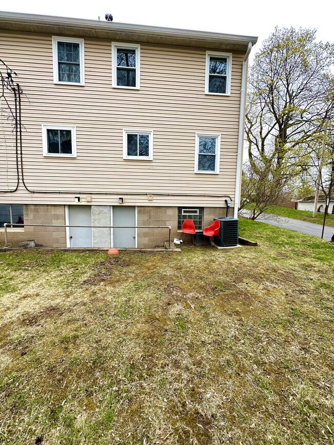 Rear yard with walk out access from the lower level - 1082H Mount Hope Ave