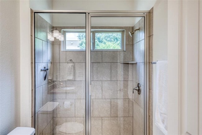 Building Photo - 5817 Loblolly Ln