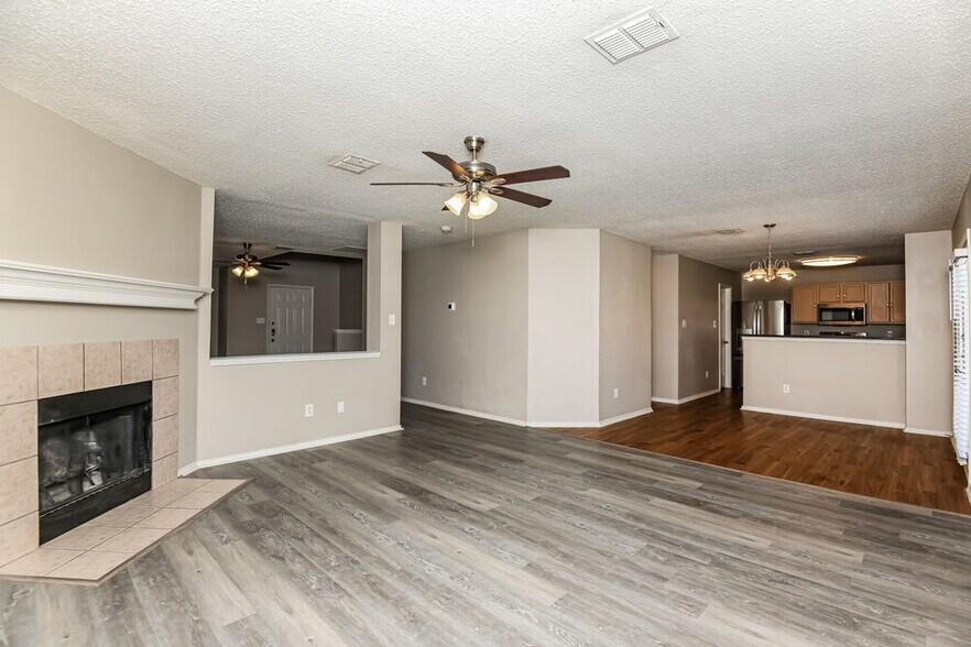 Building Photo - 3340 Chapel Ridge Way