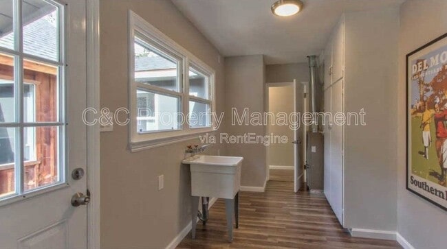 Building Photo - 1420 Munras Ave