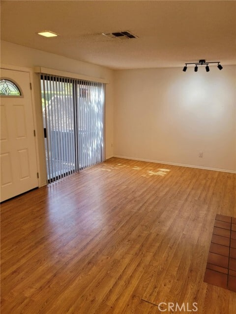 Building Photo - 2452 Chandler Ave