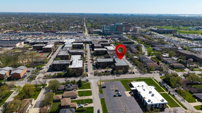 Building Photo - 8970 N Parkside Ave