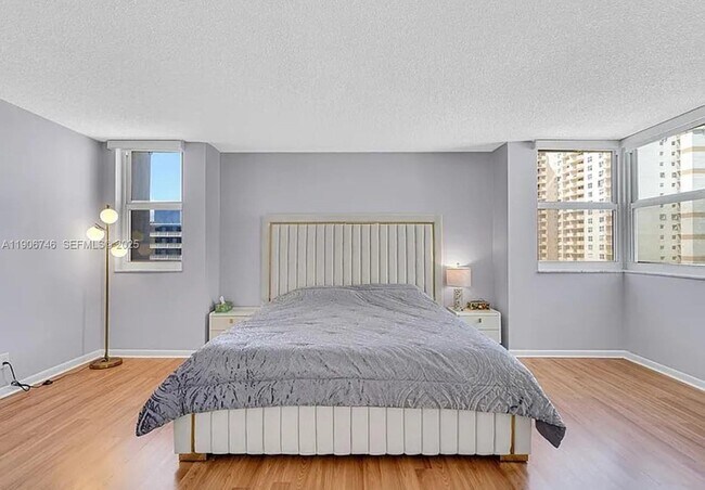 Building Photo - 1880 S Ocean Dr