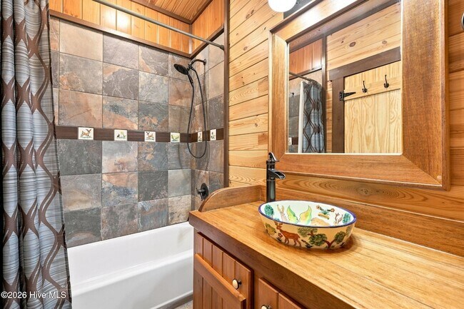 Building Photo - 5103 Hillmon Grove Rd
