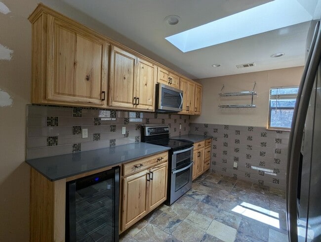 Building Photo - 4 Cavaletti Ct