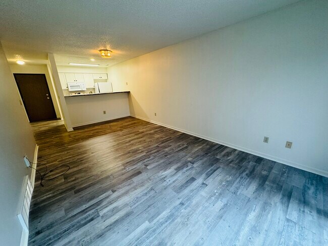 Building Photo - 365 Beaver Kreek Center