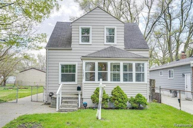 Primary Photo - 1540 E Madge Ave