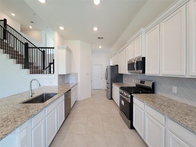 Building Photo - 9422 Vis Fls Trce