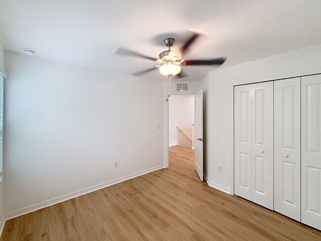 Building Photo - 822 Tennyson Mill Cir