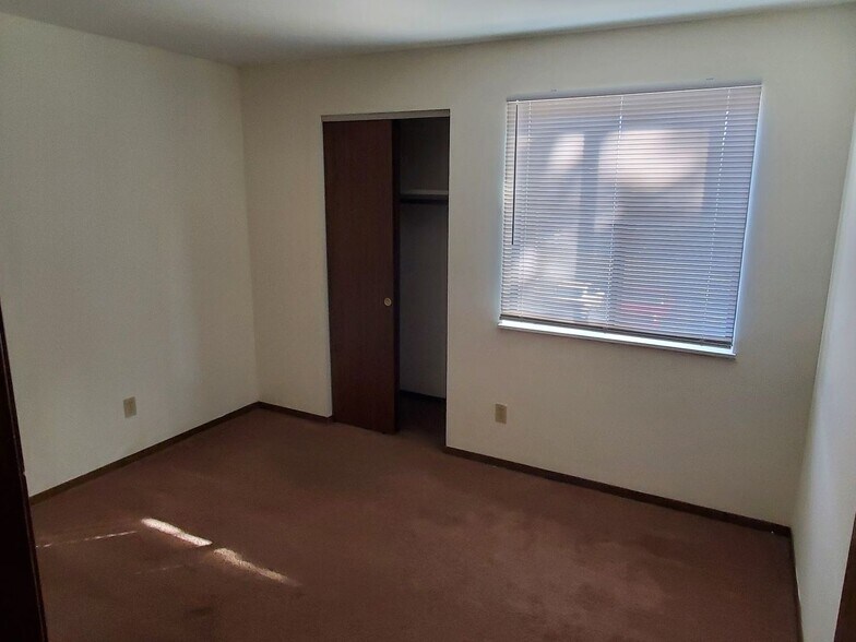 Building Photo - 1531 Springlet Ct