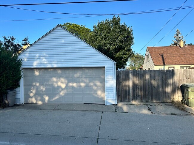 Garage from alleyway - 3633 S 19th St