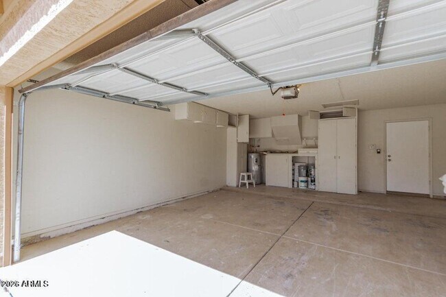 Building Photo - 6920 W Morrow Dr