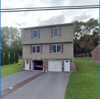 Building Photo - CLEMENS LANE 137/139