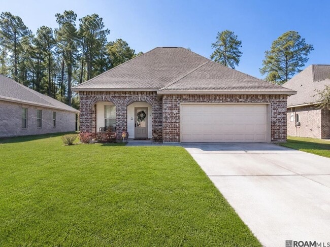 Building Photo - 13783 Fig Dr